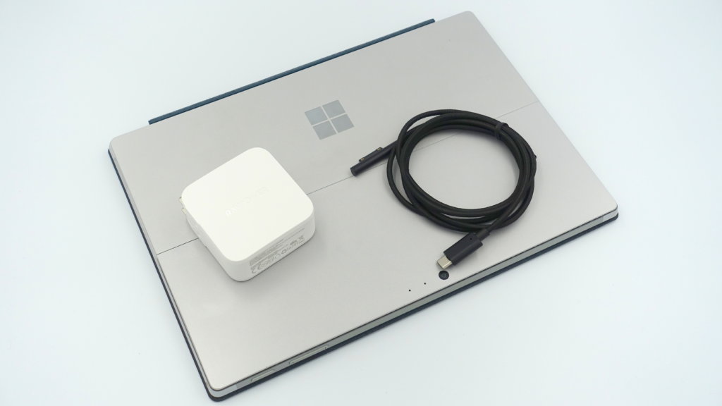 RAVPower　USB-C急速充電器　Surface Pro